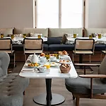Hotel Leonor The Place To Live